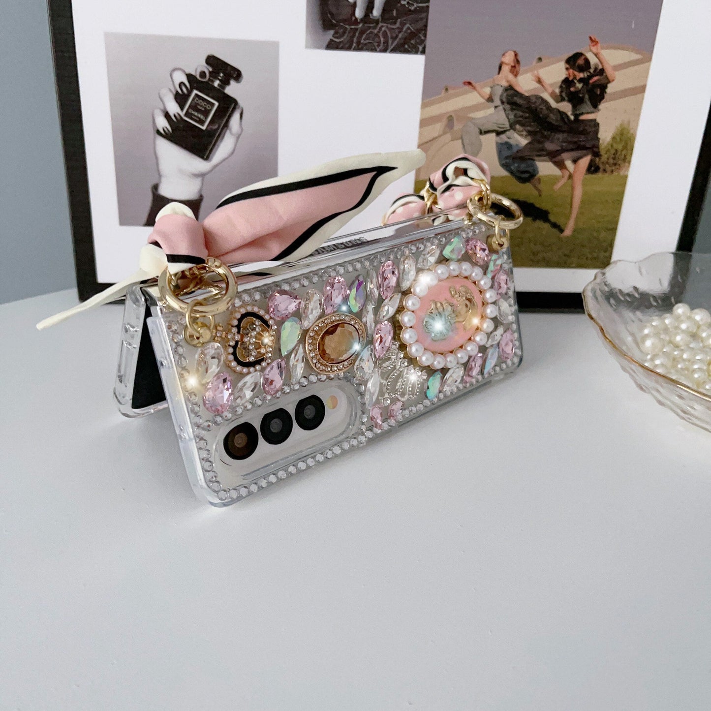 Pearl Relief Goddess Portrait Phone Case For Samsung Galaxy Z Fold
