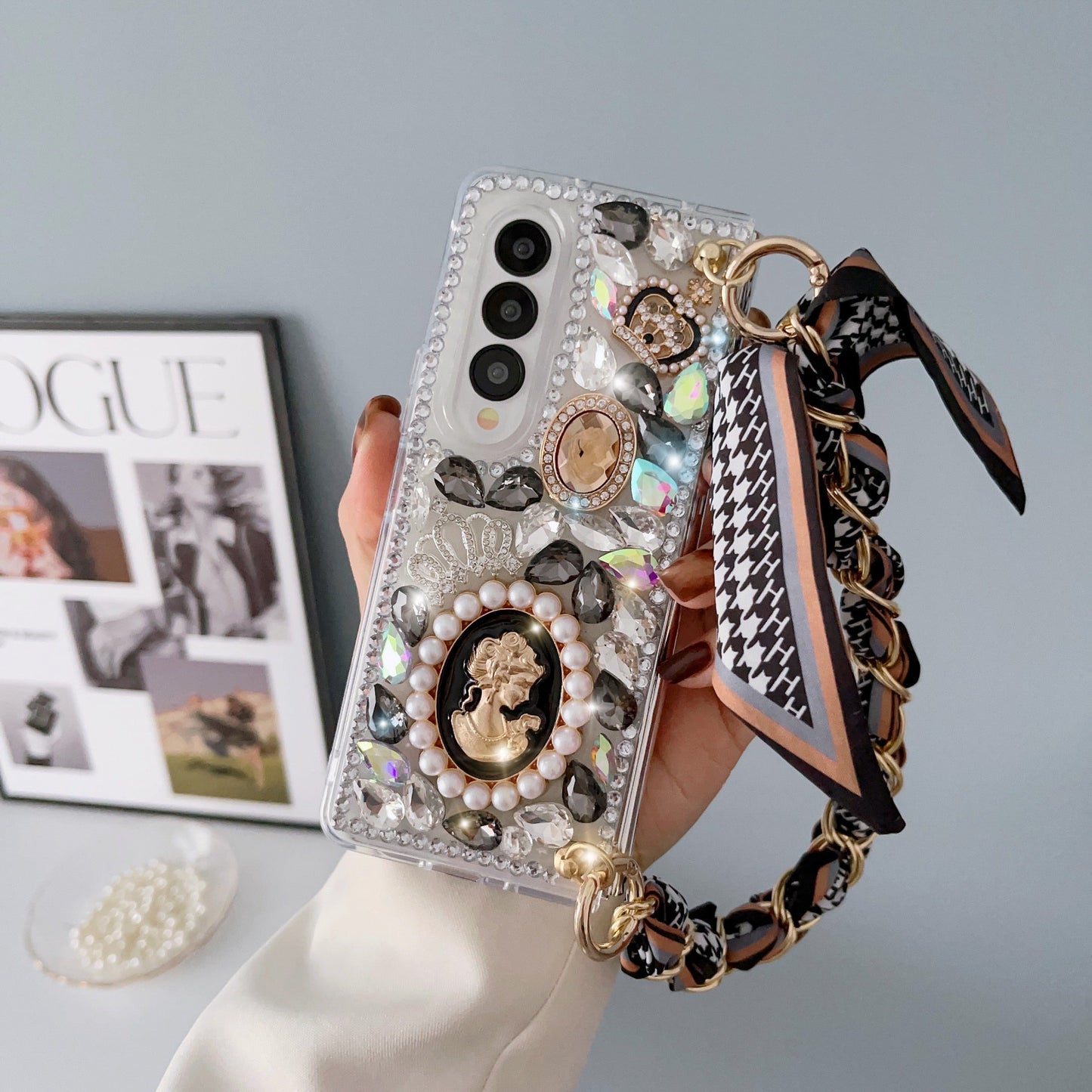 Pearl Relief Goddess Portrait Phone Case For Samsung Galaxy Z Fold